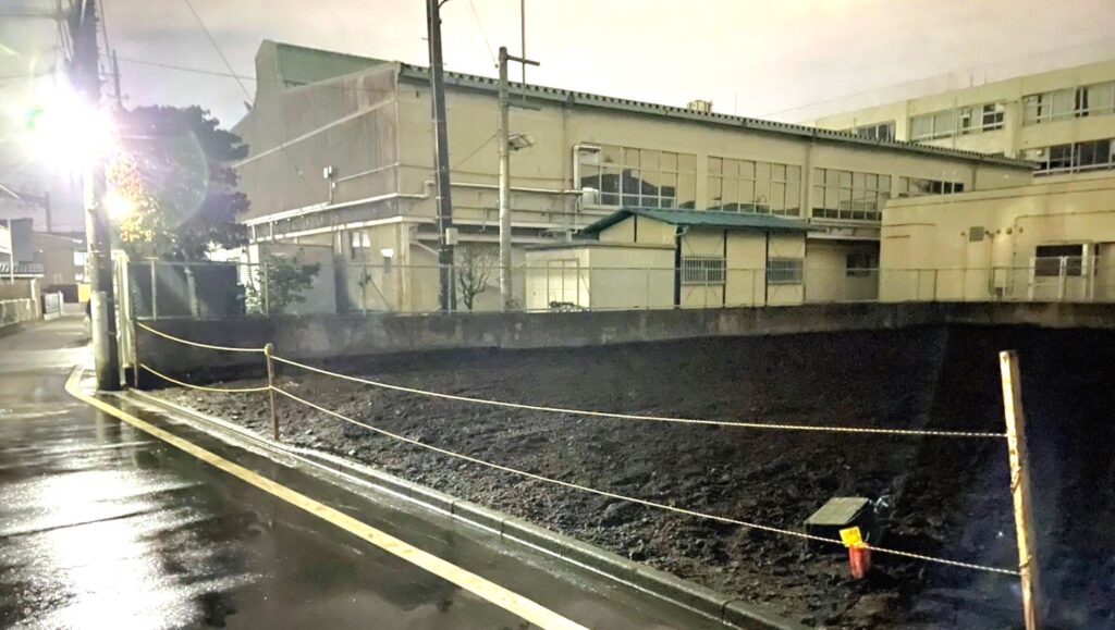 狛江市元和泉の解体工事