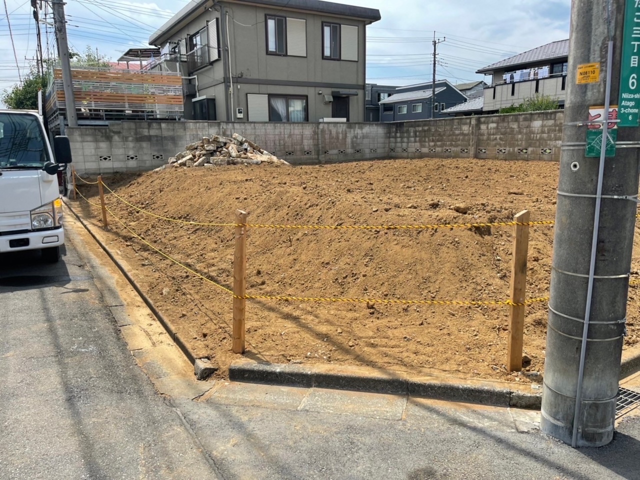 新座市あたごの解体工事の画像