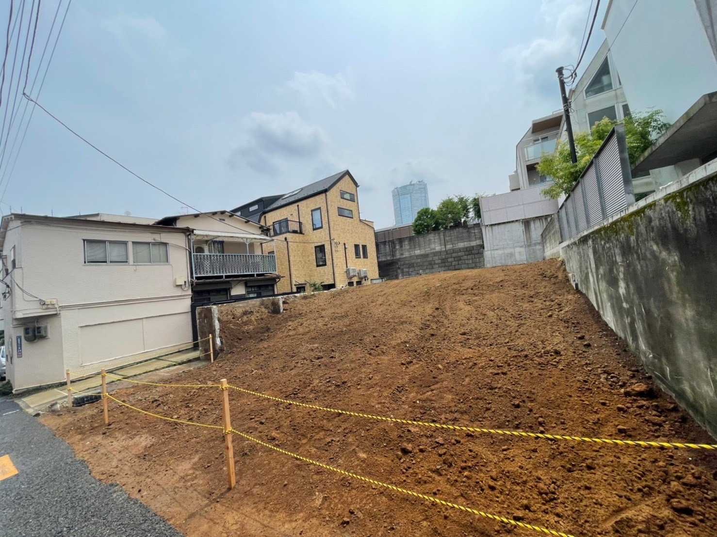 港区西麻布の解体工事の画像