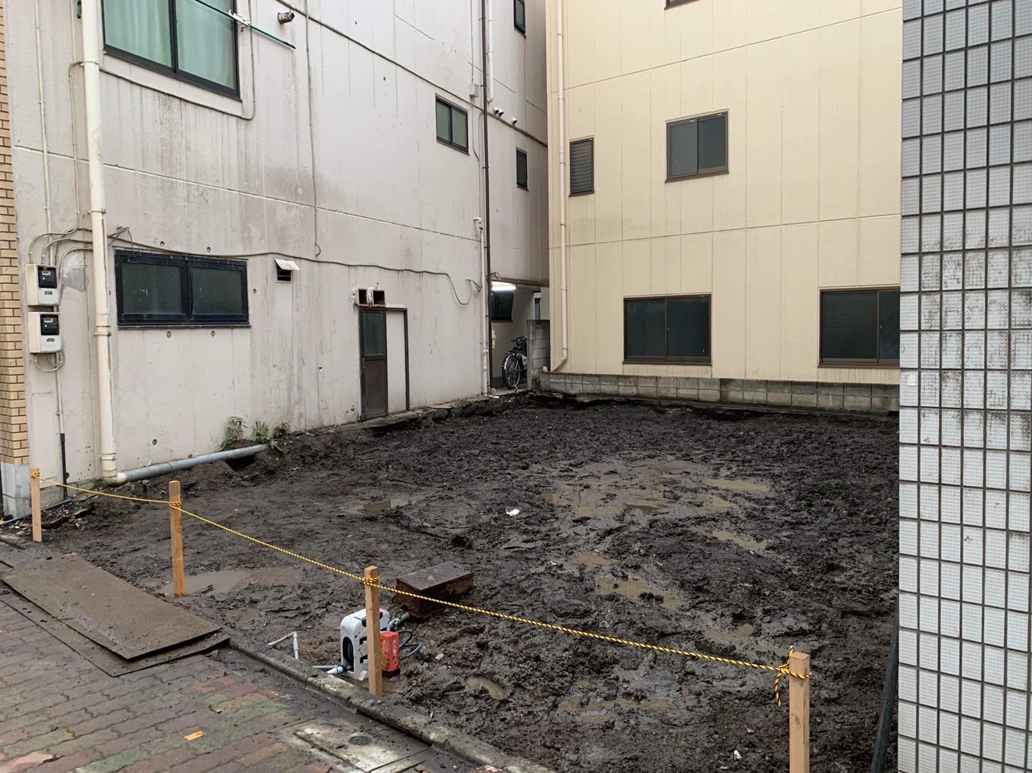 荒川区東尾久の解体工事の画像
