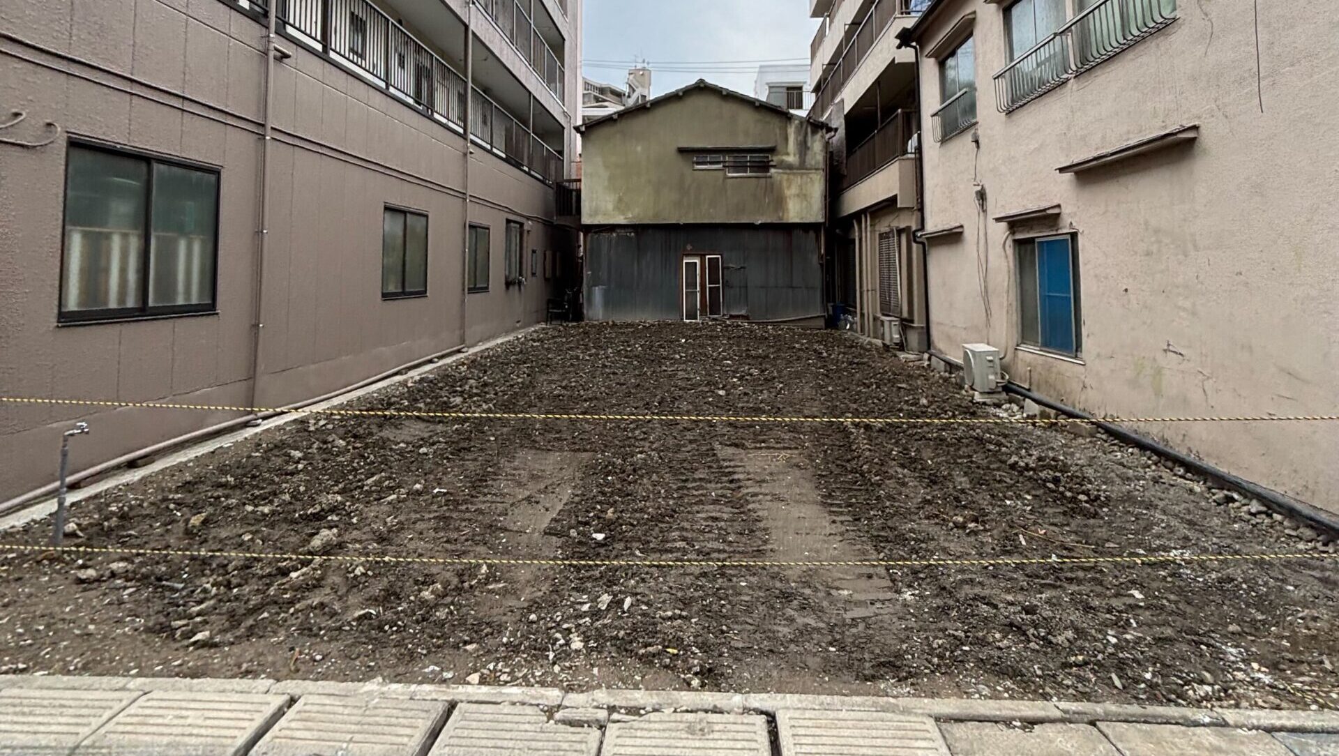 江東区塩浜の解体工事の画像