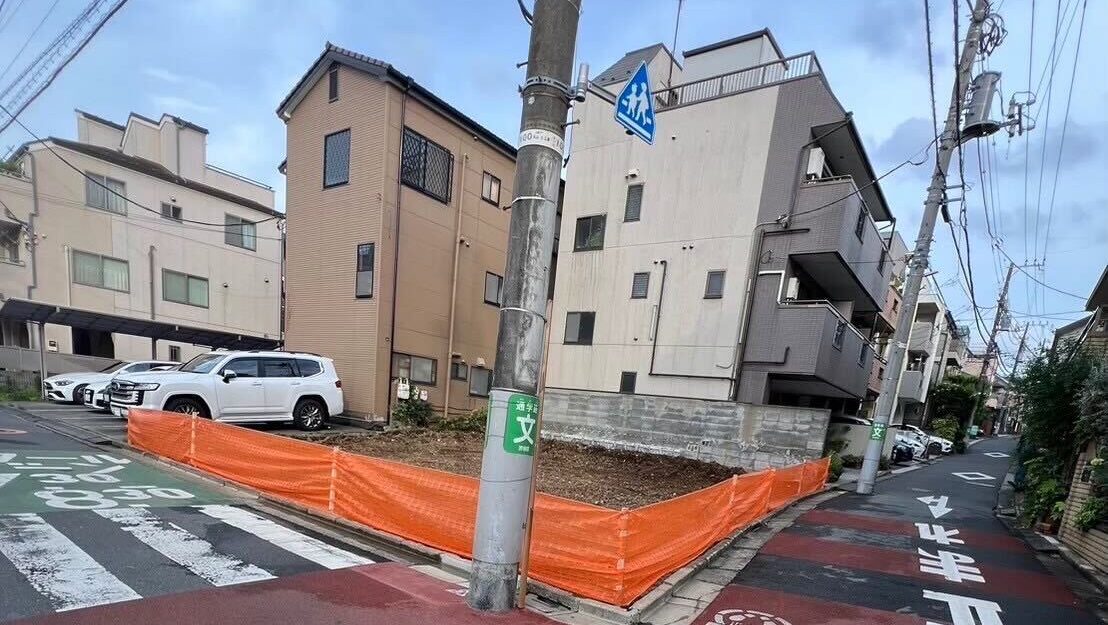 渋谷区本町の解体工事の画像