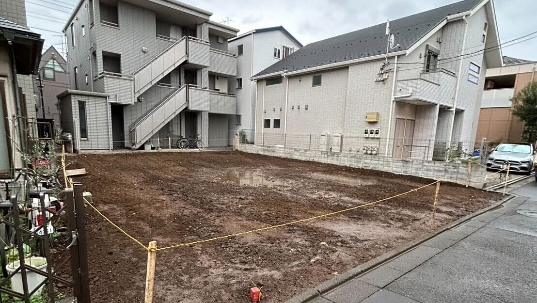 目黒区五本木の解体工事の画像