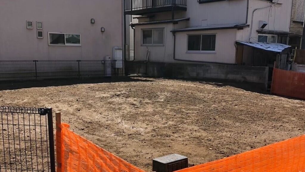 市川市高石神の解体工事