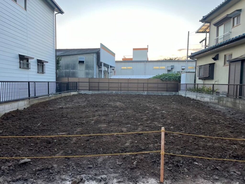 草加市苗塚の解体工事