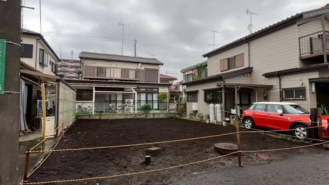 座間市ひばりヶ丘の解体工事の画像