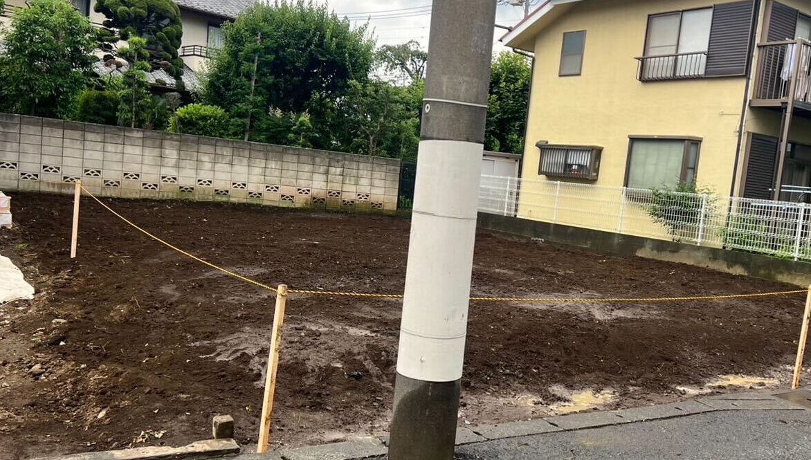 狛江市岩戸北の解体工事の画像