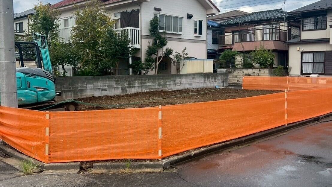 越谷市下間久里の解体工事の画像