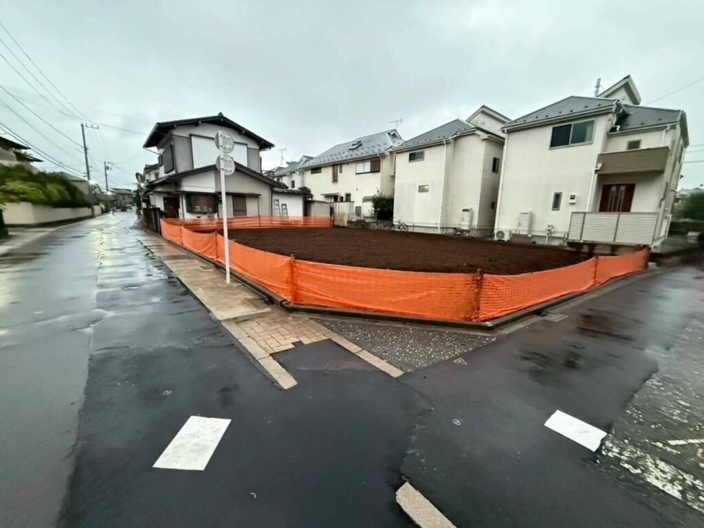 三鷹市大沢の解体工事