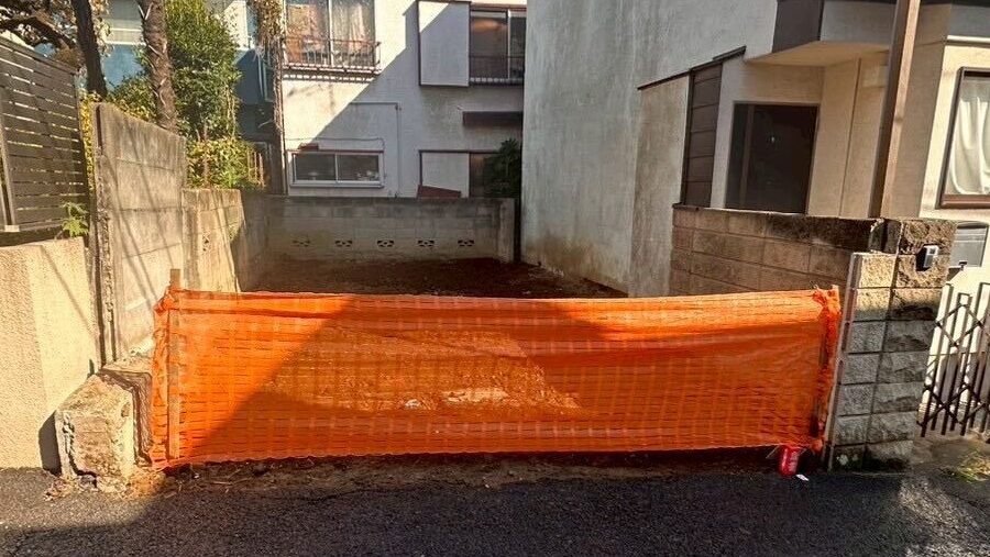 渋谷区笹塚の解体工事の画像