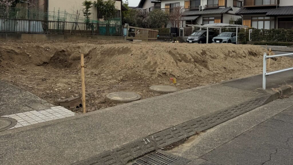 多摩市聖ヶ丘の解体工事