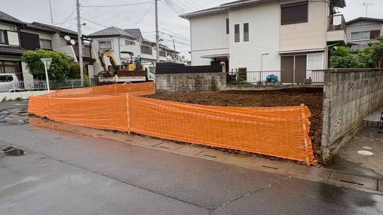 北足立郡伊奈町栄の解体工事の画像