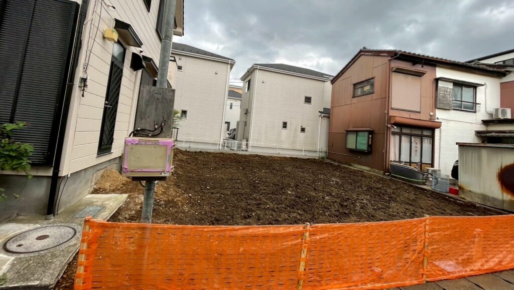八潮市西袋の解体工事