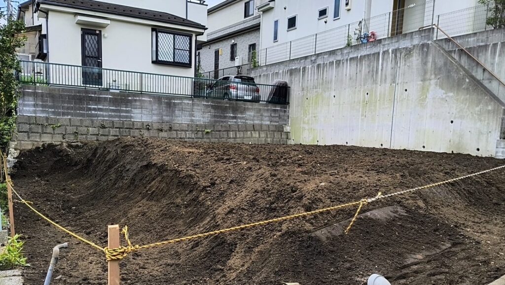 横浜市旭区万騎が原の解体工事