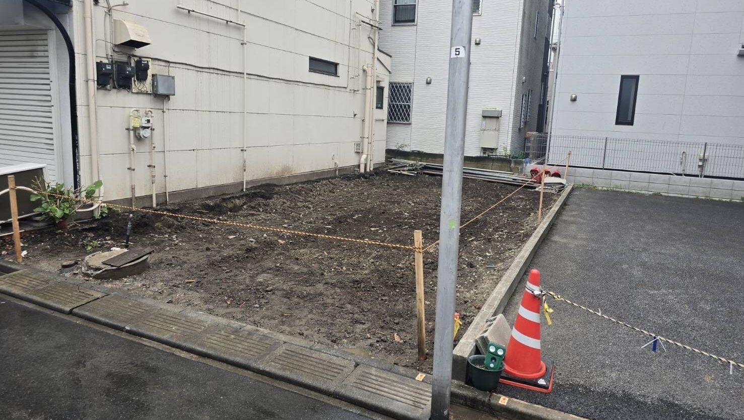 川崎市川崎区伊勢町の解体工事の画像