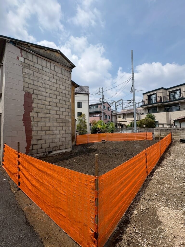 足立区日の出町の解体工事