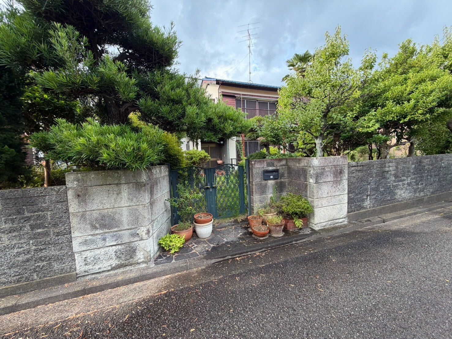 横浜市戸塚区舞岡町の解体工事の画像