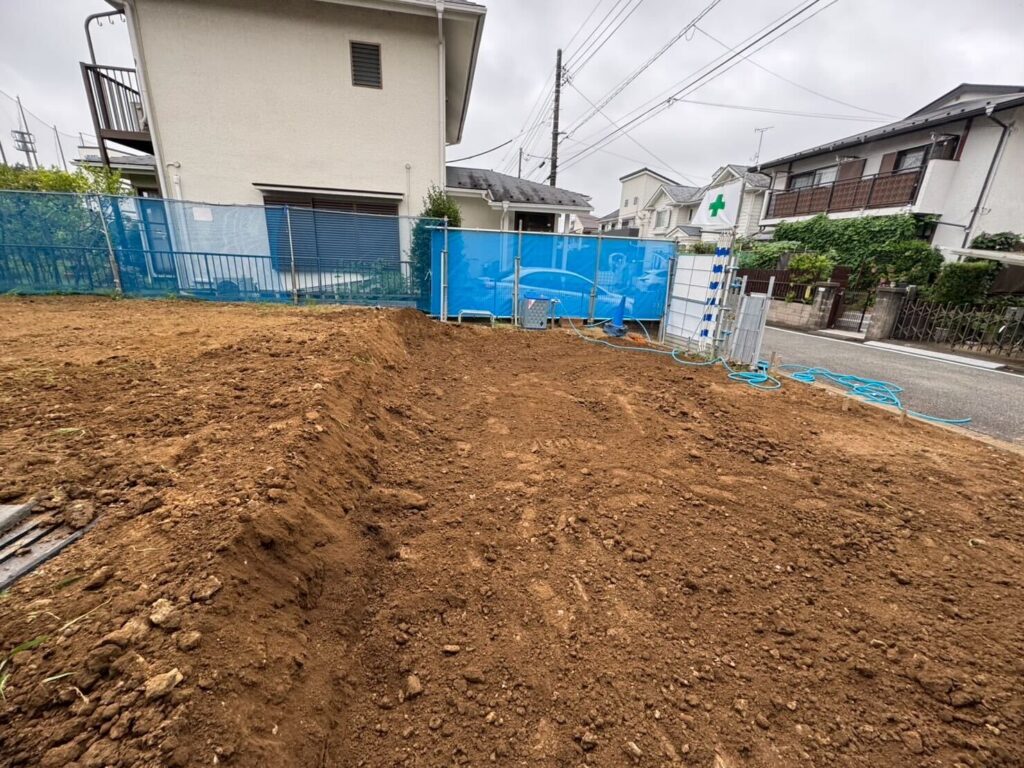 多摩市鶴牧の解体工事