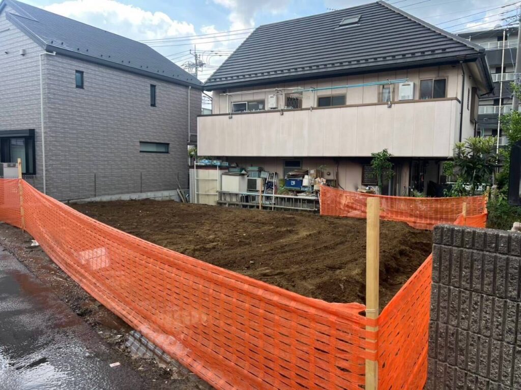 狛江市岩戸北の解体工事