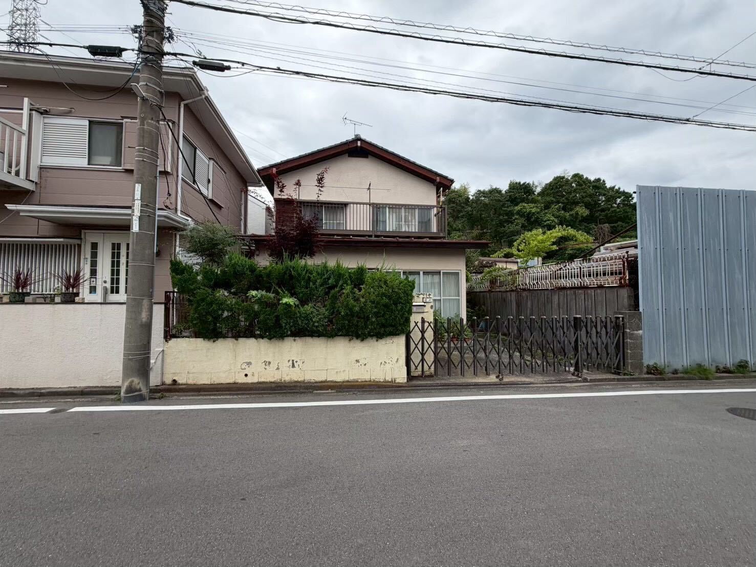 横浜市青葉区たちばな台の解体工事の画像